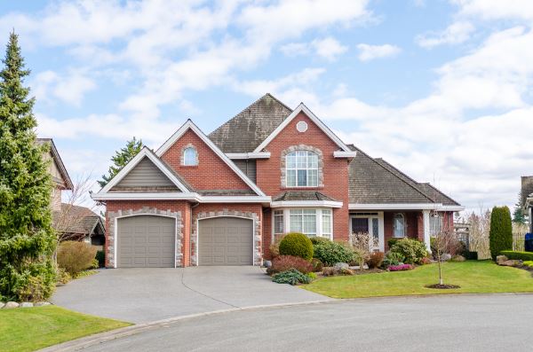 Beautifully Landscaped Yard in Penllyn, Pennsylvania